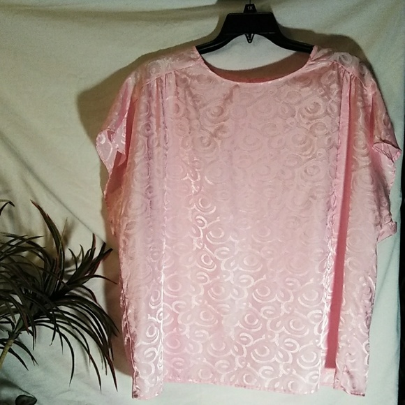 Woman's Blouse - Picture 1 of 2